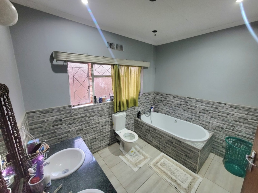 3 Bedroom Property for Sale in Uitsig Free State